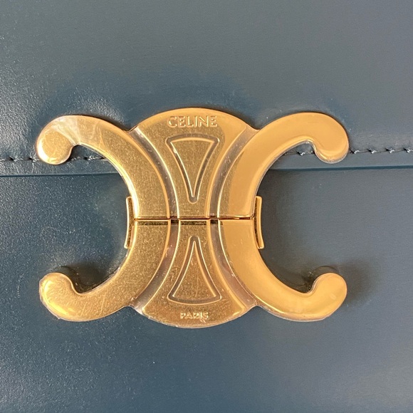 *SOLD* Celine Triomphe Shoulder Bag Smooth Calfskin Medium - Picture 9 of 16